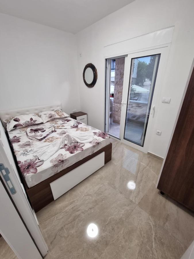 דוברה וודה Ebra Lux Apartmani מראה חיצוני תמונה