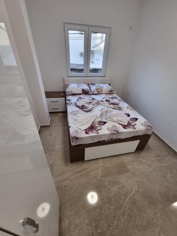 דוברה וודה Ebra Lux Apartmani מראה חיצוני תמונה