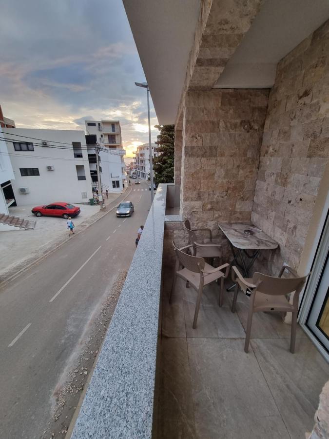 דוברה וודה Ebra Lux Apartmani מראה חיצוני תמונה