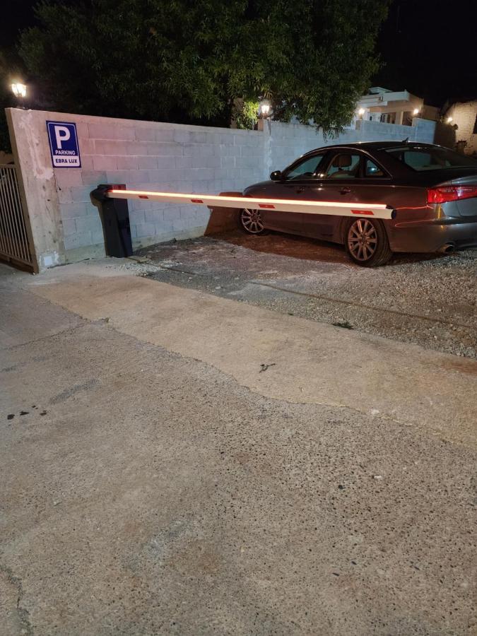 דוברה וודה Ebra Lux Apartmani מראה חיצוני תמונה