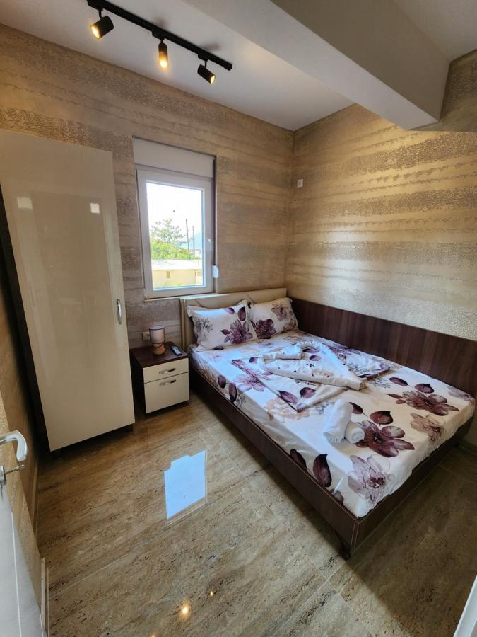 דוברה וודה Ebra Lux Apartmani מראה חיצוני תמונה